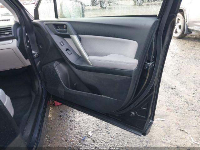 Subaru Forester 2.5i Premium Image 10