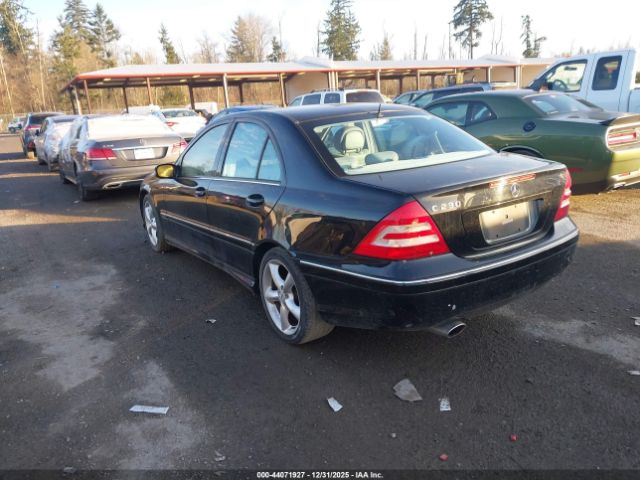 Mercedes-Benz C-Class Sport Image 8