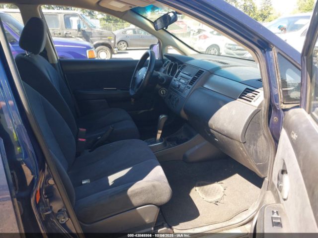 Nissan Versa 1.8s Image 8