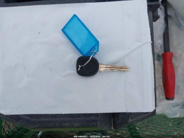 Chevrolet Express Work Van Image 18