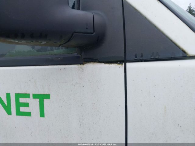 Chevrolet Express Work Van Image 19