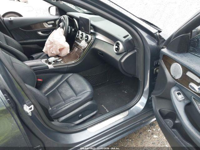 Mercedes-Benz C-Class Sport Image 9