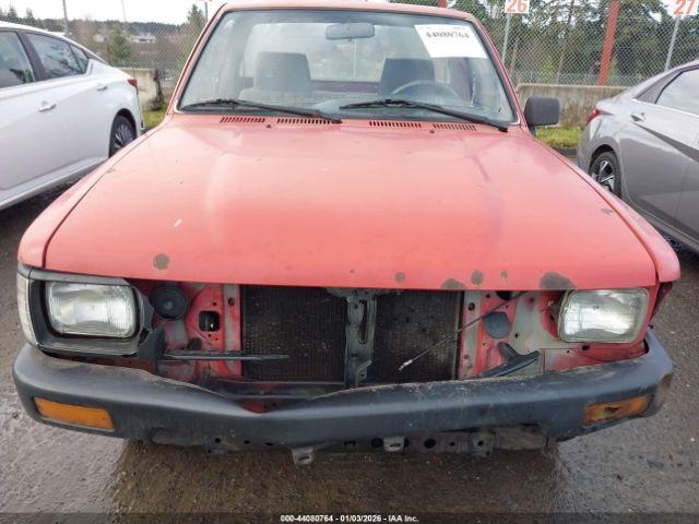 Toyota Pickup Image 4