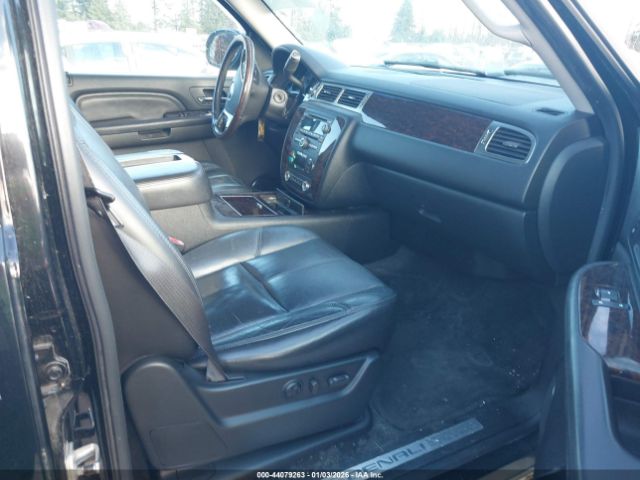 GMC Yukon Denali Image 3