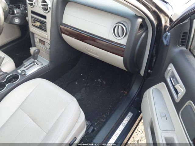 Lincoln Zephyr Image 6