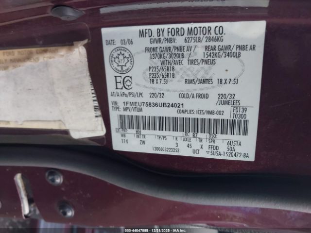 Ford Explorer Limited Image 8