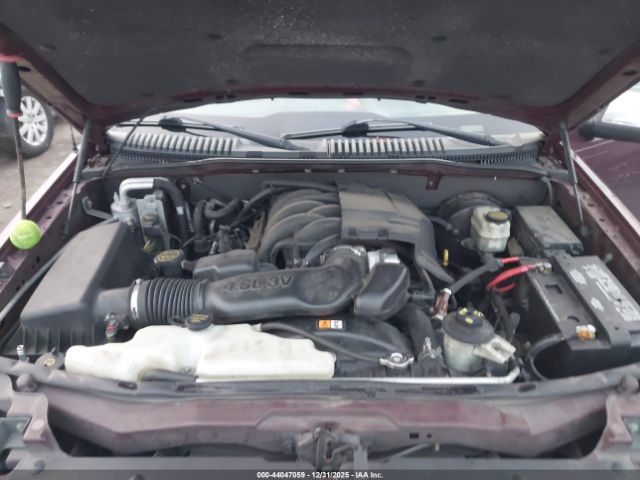 Ford Explorer Limited Image 11