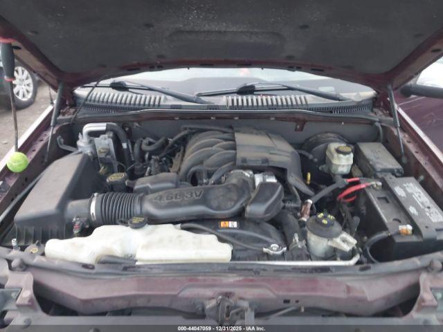 Ford Explorer Limited Image 11