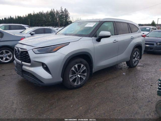 Toyota Highlander Xle Image 16