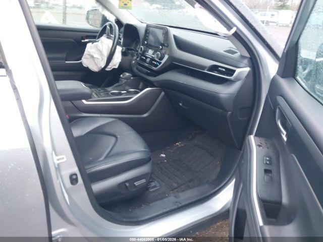 Toyota Highlander Xle Image 14