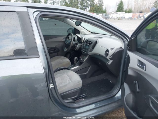 Chevrolet Sonic 2ls Image 4