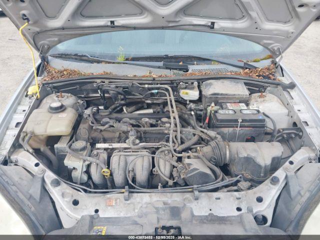 Ford Focus Zx4 Image 5