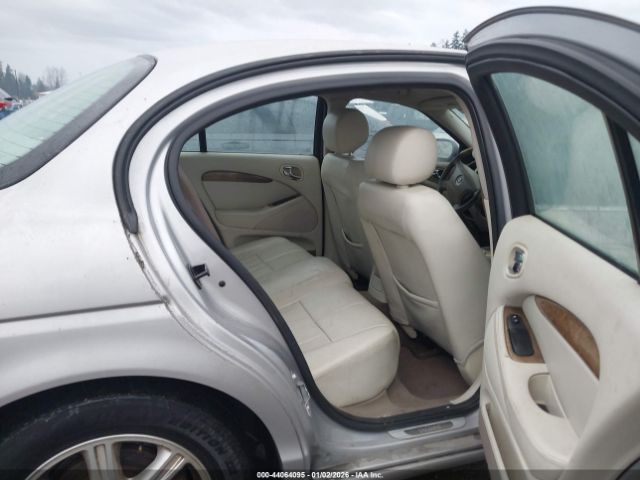 Jaguar S-Type 3.0l V6 Image 8