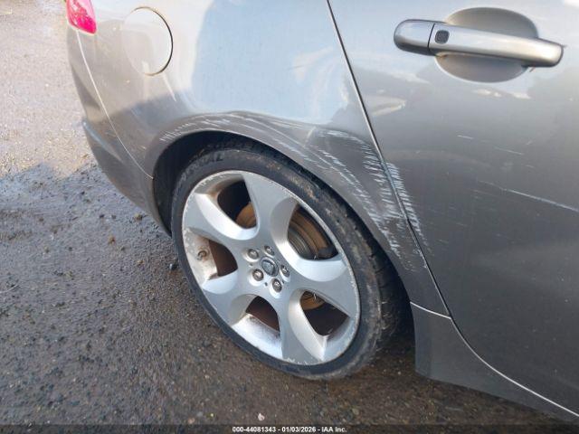 Jaguar XF Supercharged Image 8