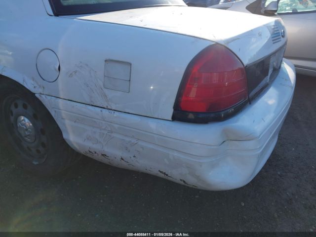 Ford Crown Victoria Police Interceptor Image 6
