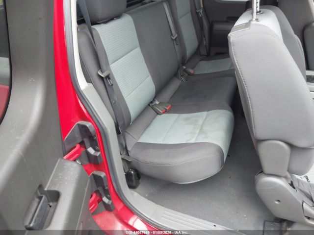 Nissan Titan Se Image 2