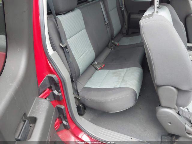 Nissan Titan Se Image 2