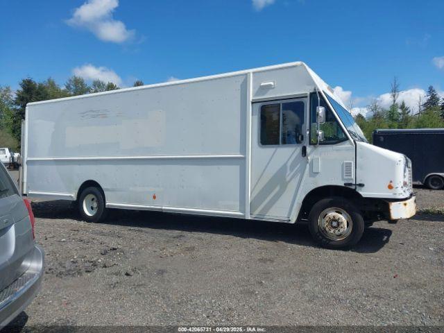 Ford F-59 Commercial Stripped Image 19