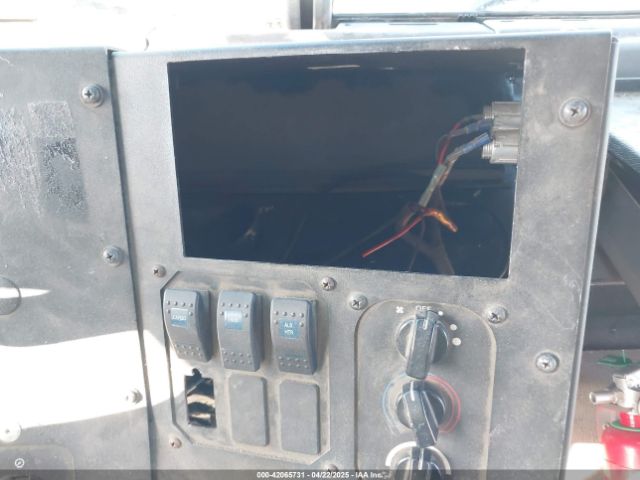 Ford F-59 Commercial Stripped Image 18