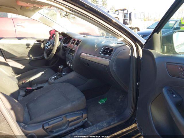 Volkswagen Jetta 1.8t Se Image 13