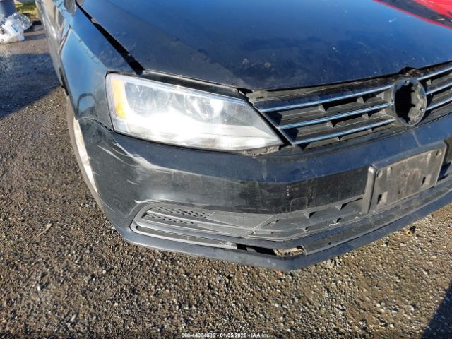 Volkswagen Jetta 1.8t Se Image 2