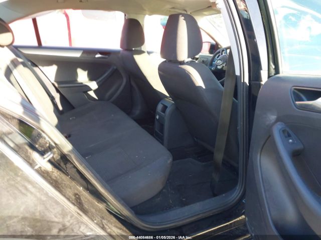 Volkswagen Jetta 1.8t Se Image 10