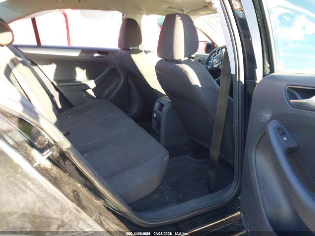 Volkswagen Jetta 1.8t Se Image 10