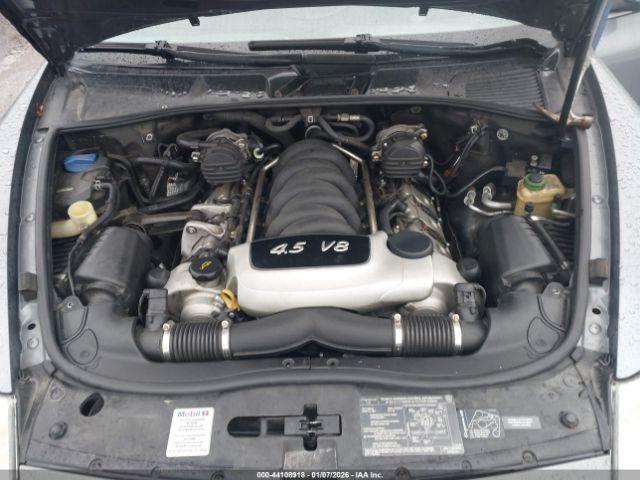 Porsche Cayenne S Image 9