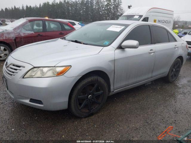 Toyota Camry Le V6 Image 10