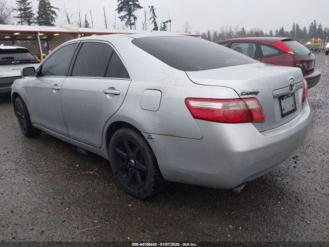 Toyota Camry Le V6 Image 2