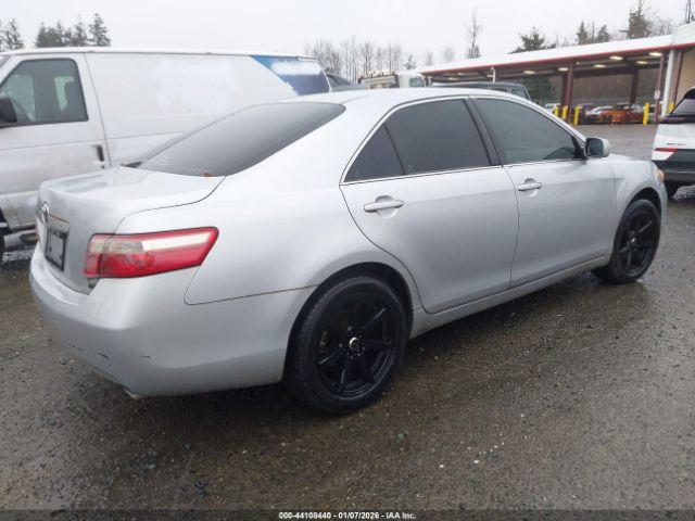 Toyota Camry Le V6 Image 13