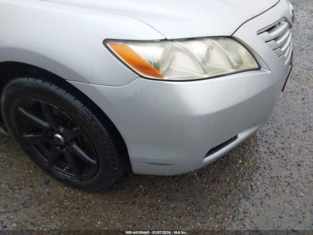 Toyota Camry Le V6 Image 11