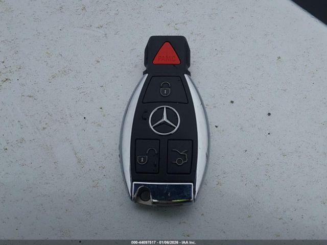 Mercedes-Benz E-Class Image 12