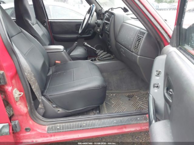 Jeep Cherokee Image 7