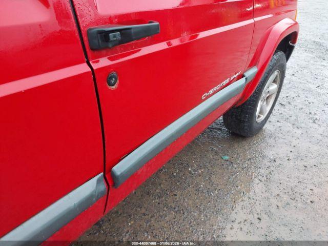 Jeep Cherokee Image 10