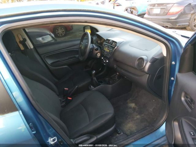 Mitsubishi Mirage Es Image 2