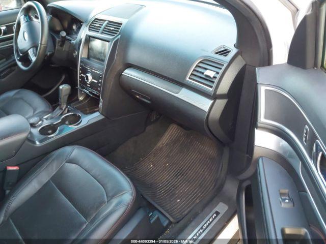 Ford Explorer Sport Image 15