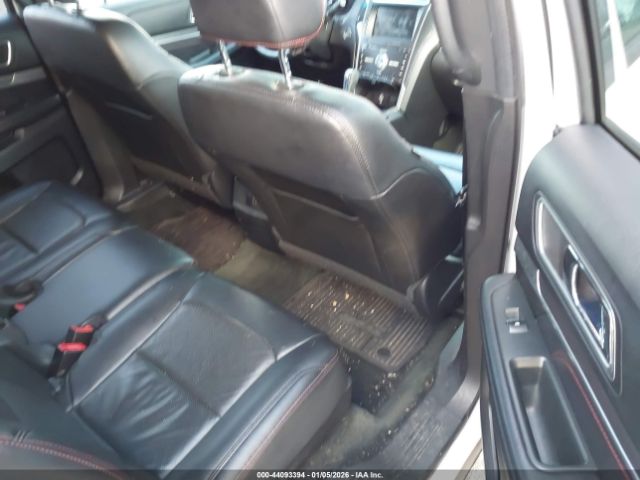 Ford Explorer Sport Image 7