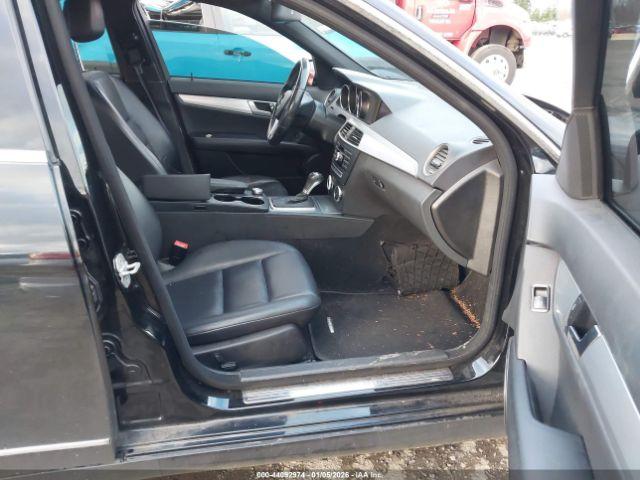 Mercedes-Benz C-Class Sport 4matic Image 7