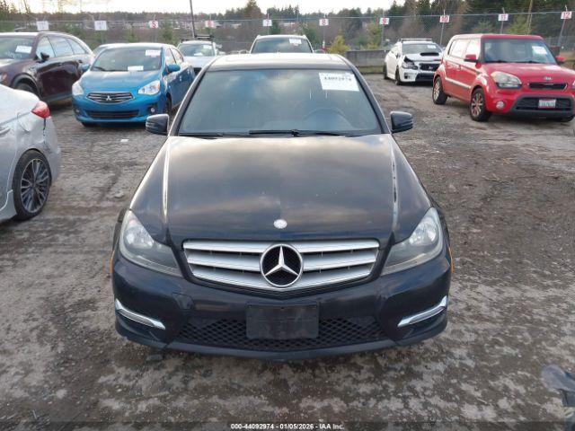 Mercedes-Benz C-Class Sport 4matic Image 13