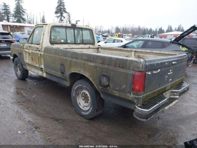 Ford F-250 Image 10