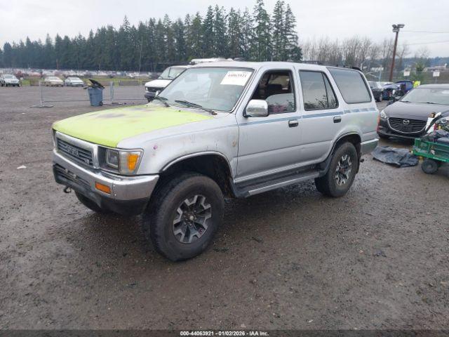 Toyota 4Runner Vn39 Sr5 Image 3