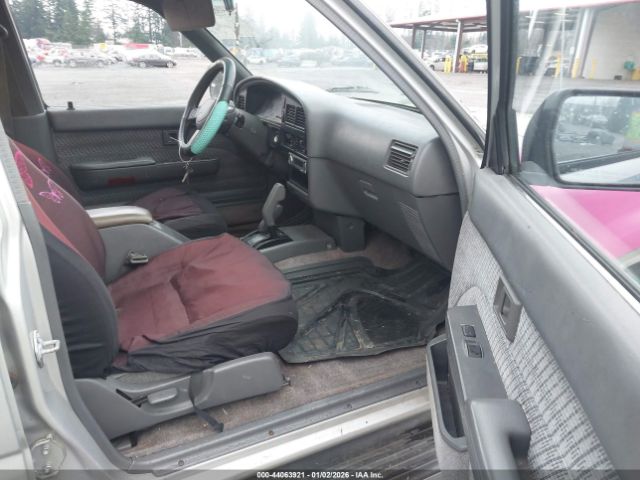 Toyota 4Runner Vn39 Sr5 Image 8