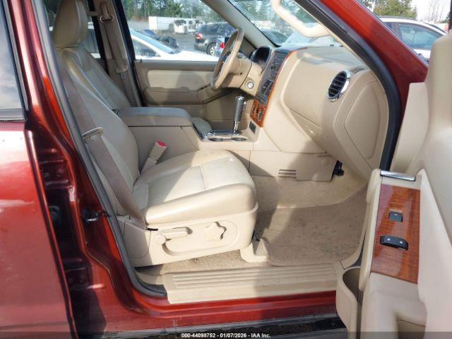 Ford Explorer Eddie Bauer Image 9