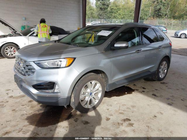 Ford Edge Titanium Image 2