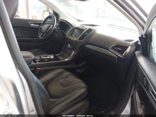 Ford Edge Titanium Image 7