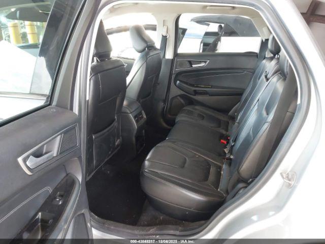 Ford Edge Titanium Image 8