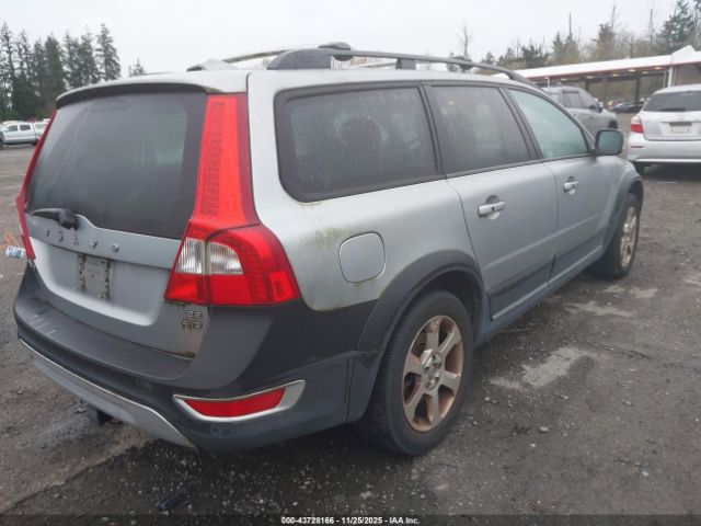 Volvo XC70 3.2 Image 2