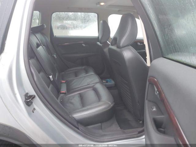 Volvo XC70 3.2 Image 11