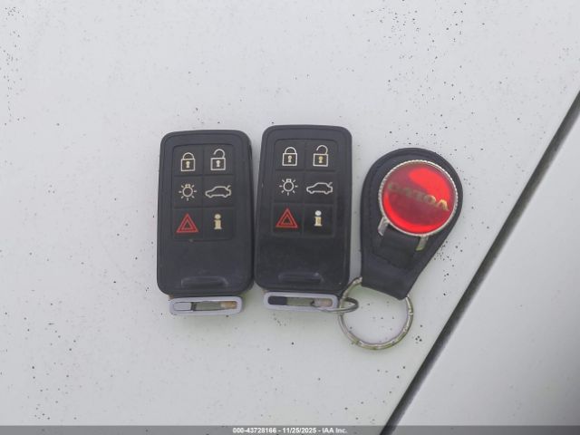 Volvo XC70 3.2 Image 8